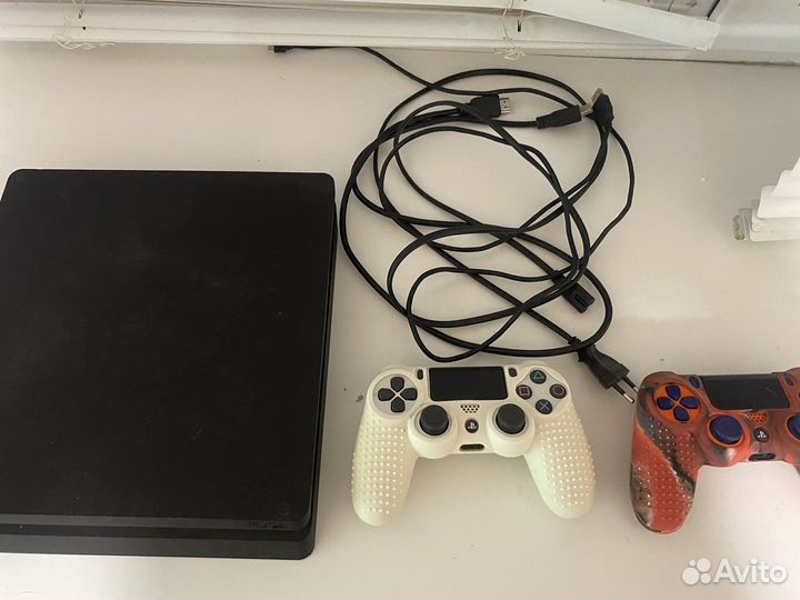 Ps 4 slim