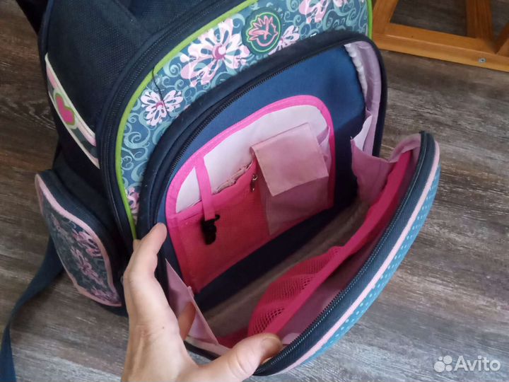 Школьный рюкзак hummingbird