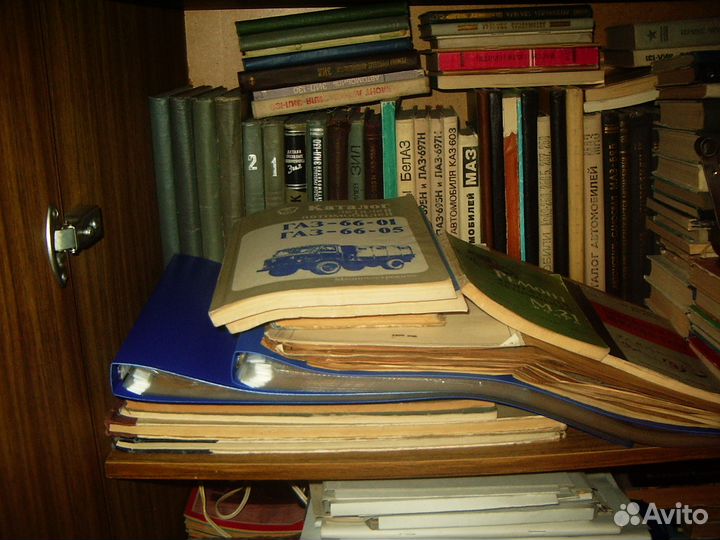 Библиотека тех литературы (грузовики и тракторы)