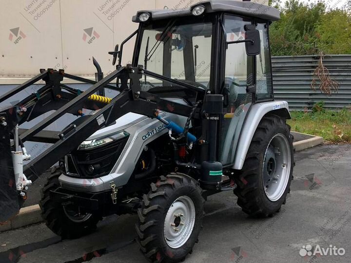 Трактор Скаут T-504C с челюстным погрузчиком