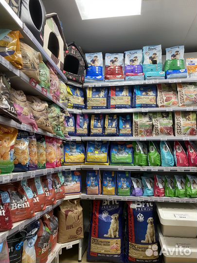 Корм для кошек и собак