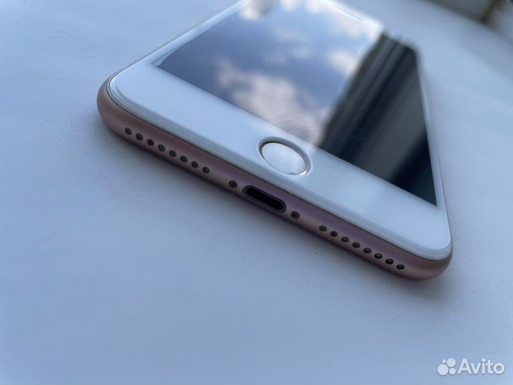 Телефон iPhone 8 plus