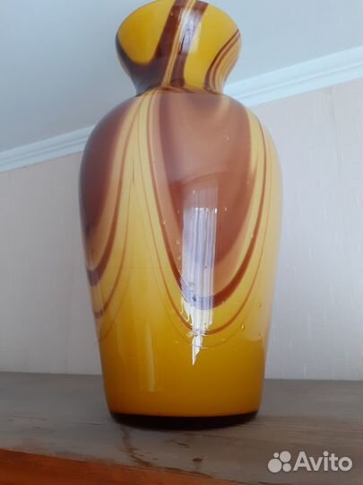 Вазы цветного стекла интерьерные