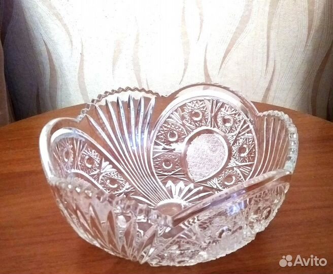 Хрустальные вазы, конфетницы, салатницы