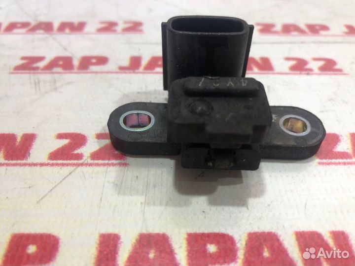 Датчик положения коленвала Mitsubishi Pajero Io