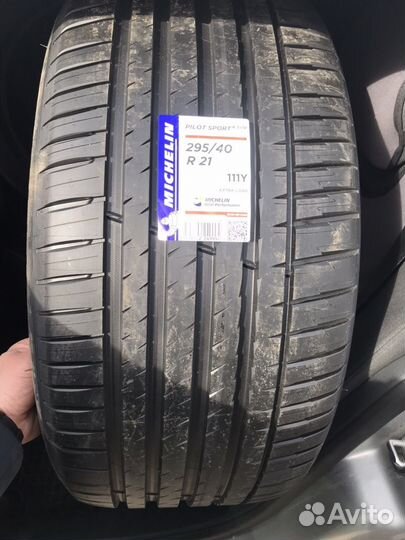 Michelin Pilot Sport 4 SUV 295/40 R21
