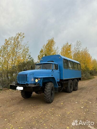 Вахтовый автобус урал