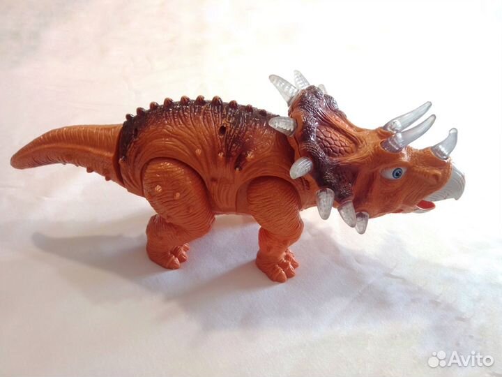 Игрушка б/у Динозавр двигающийся (со звуком)