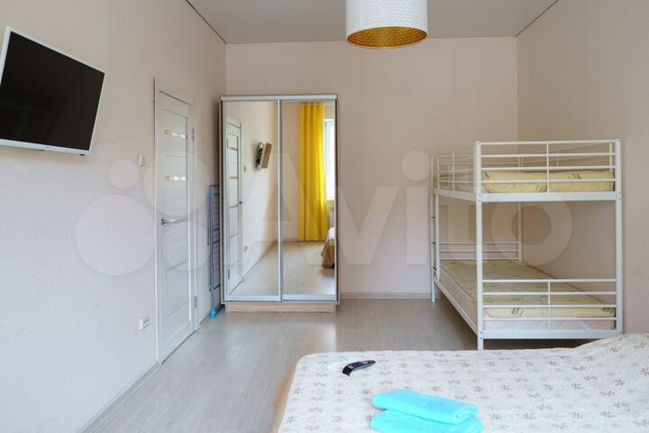 1-к. квартира, 42 м², 1/8 эт.