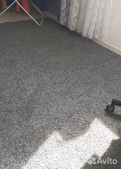 Продам ковёр 33 новый