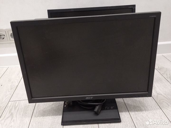 Монитор 19 широкоформатный