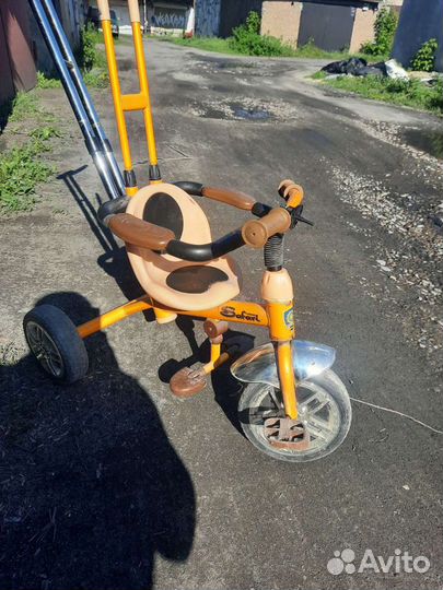 Детский велосипед с ручкой