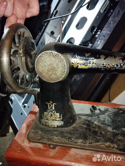 Швейная машинка зингер ручная