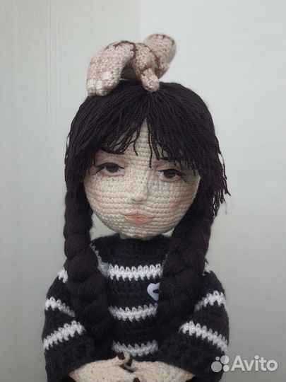 Кукла Уэнсдей Аддамс вязаная ручная работа