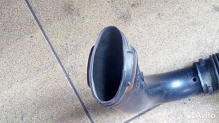 Патрубок воздушного фильтра Renault Logan 1.4