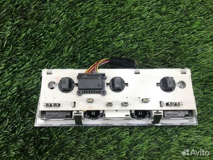 Плафон подсветки салона передний Bmw 5 E60 M54B30