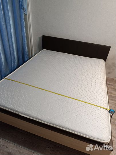 Кровать двухспальная