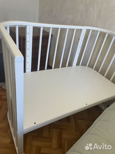 Приставная кроватка с матрасом