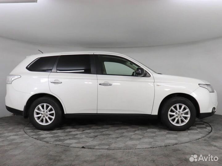 Mitsubishi Outlander 2.0 CVT, 2014, 212 112 км