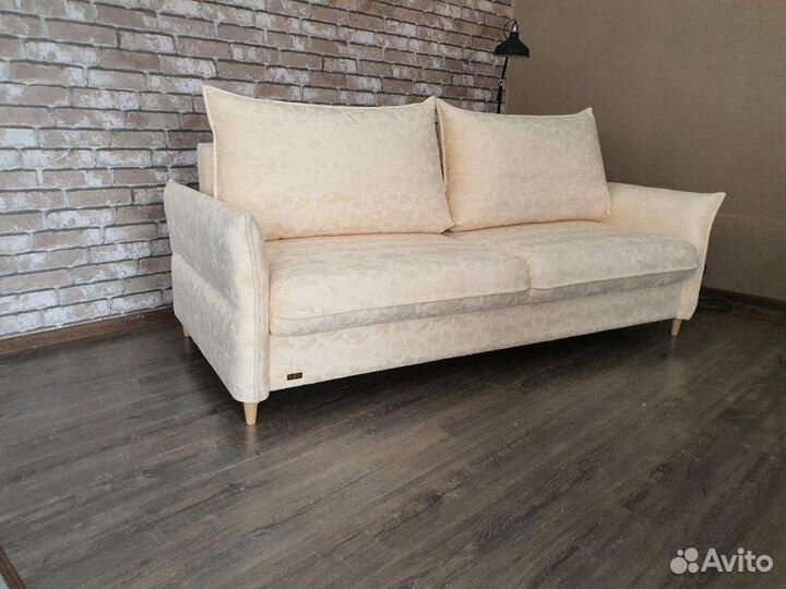 Диван в скандинавском стиле