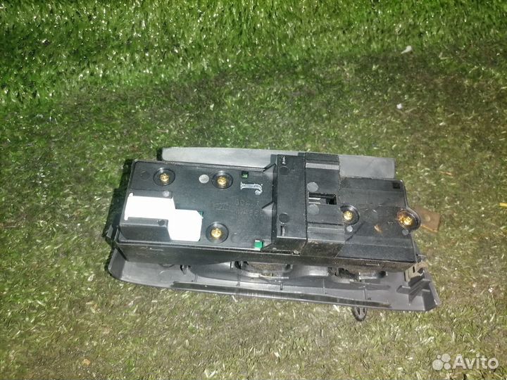 Блок управления стеклоподъемниками Honda Capa GA4