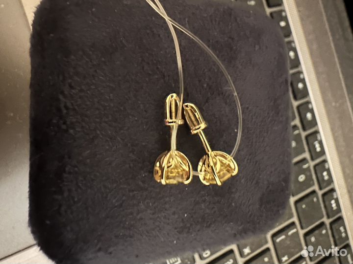 Пусеты с сапфирами