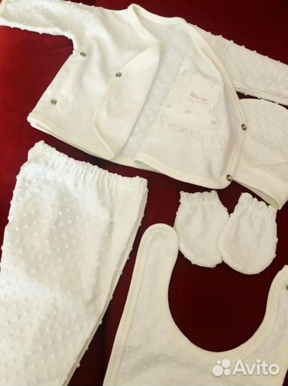 Костюмчик на выписку