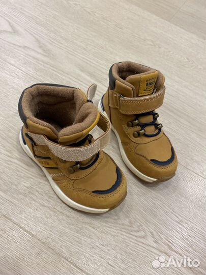 Ботинки демисезонные 23 размер