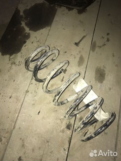 Пружина задняя Honda Civik 4D 2010