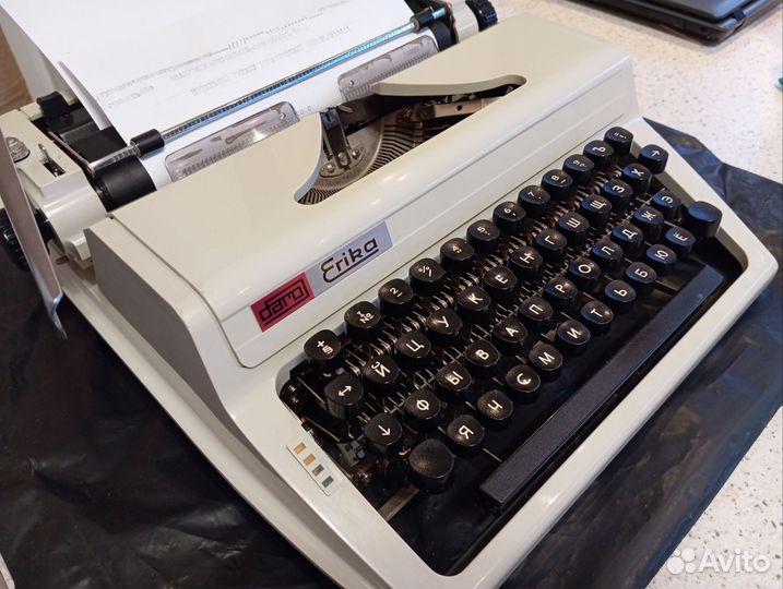 Пишущая машинка Erika 100