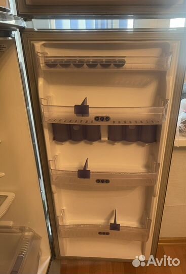 Холодильник Whirlpool ARC4020/1 IX