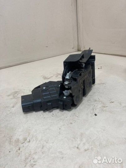 Замок двери передней правой Ford Focus