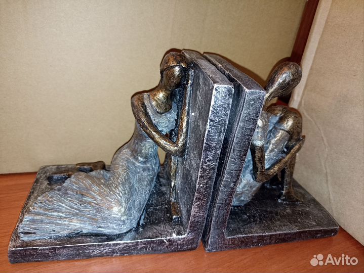 Держатель для книг