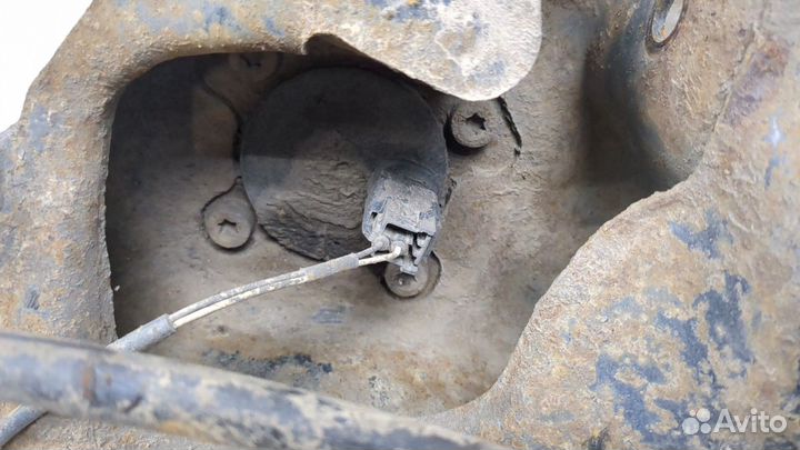 Ступица (кулак, цапфа) левая задняя Mazda 5 (CR)