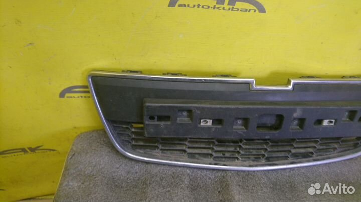 Решетка радиатора нижняя хром Chevrolet Aveo (2011