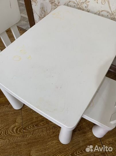 Детский стол и стулья IKEA