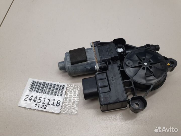 Моторчик стеклоподъёмника передний правый BMW Z4 G