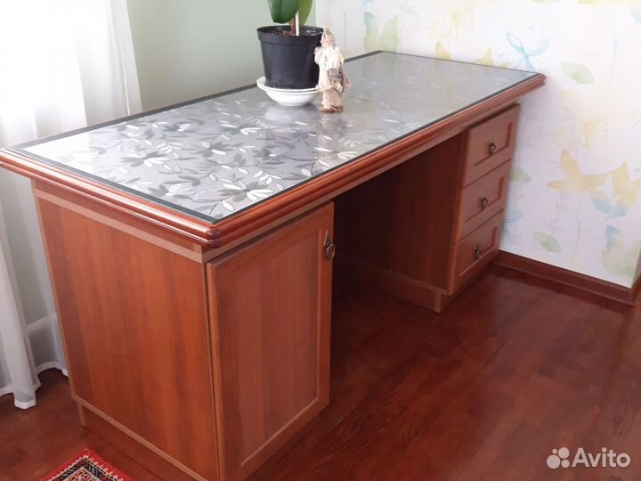 Директорский стол