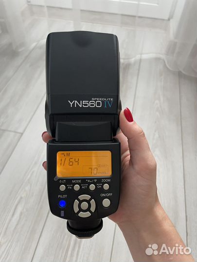 Вспышка yongnuo 560 iv