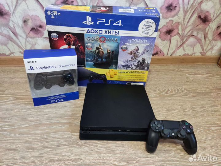 PS4 Slim 1Tb+2 джоя(в идеале) +35 игр