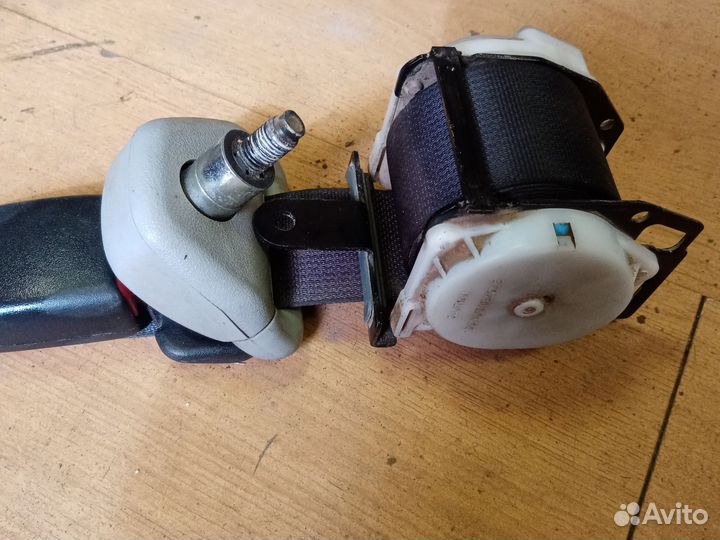 Ремень безопастности задний Мицубиси Аутлендер 1