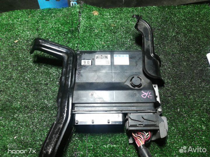 Блок управления двигателем Toyota Estima 2AZ