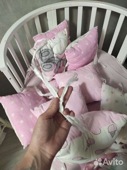 Бортики в детскую кроватку+одеяло+простынки