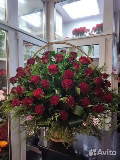 Букеты и композиции, игрушки из живых цветов