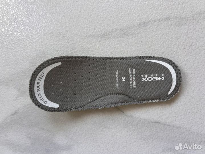 Кроссовки geox 24