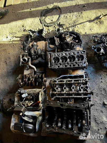 Двигатель в разборе на audi Q5 2011 года
