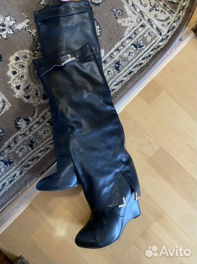 Сапоги дживанши Givenchy