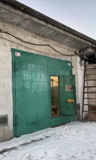 Гараж, > 30 м²