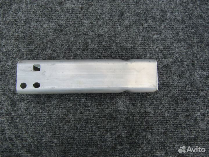 Демпфер нижний Mercedes W205 A2056203701