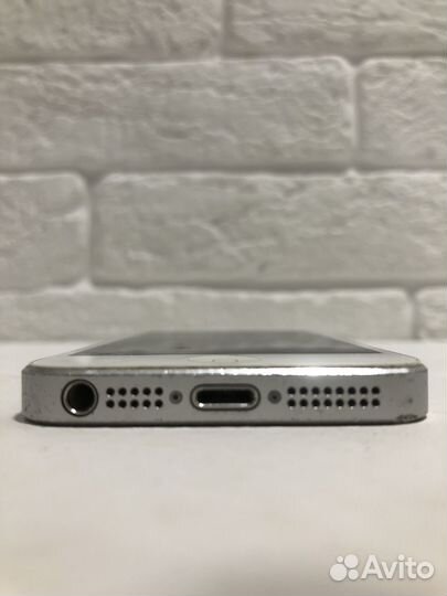 Оригинальный iPhone 5s